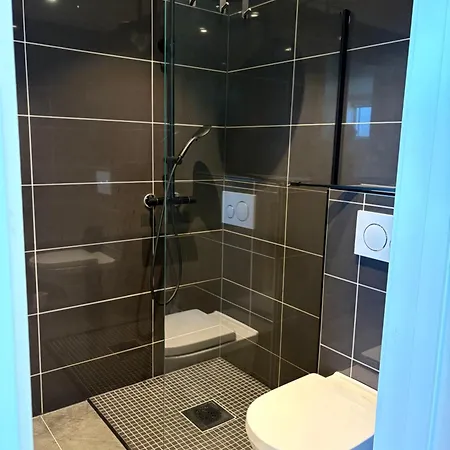 Rum i privatbostad Cosy Studio Apartment By The Cable Car *